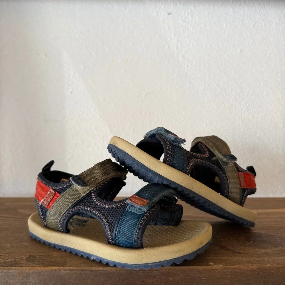 OshKosh B'gosh Washable Sport Toddler Sandals Hook Loop Multicolor Size 8M
